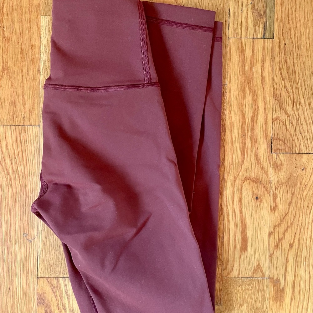Lululemon wunder train 25” legging, raisin color, sz 0